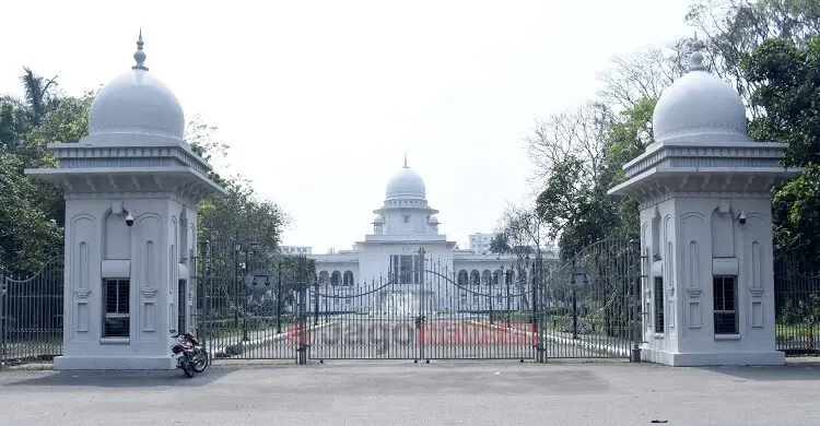 অভ্যুত্থানের সময় লুট হওয়া অস্ত্র উদ্ধারে হাইকোর্টের রুল