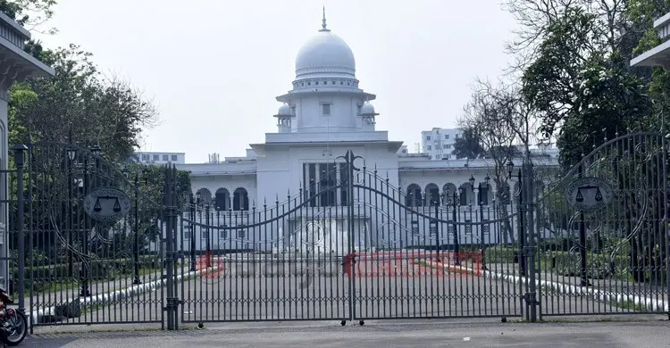 হকারদের ফুটপাত-রাস্তা বরাদ্দ কেন অবৈধ নয়, জানতে চেয়ে হাইকোর্টের রুল