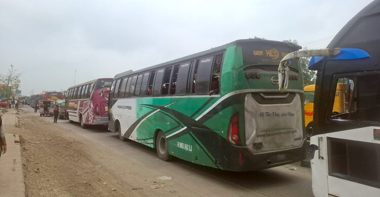 ঢাকা-টাঙ্গাইল-যমুনা সেতু মহাসড়কে বেড়েছে যানবাহনের চাপ