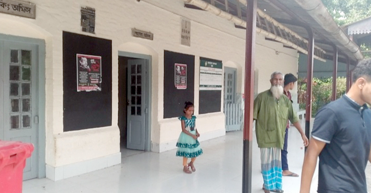 আন্দোলনের পর ক্ষণিকের অতিথি হয়ে এলেন হিলি স্টেশনমাস্টার