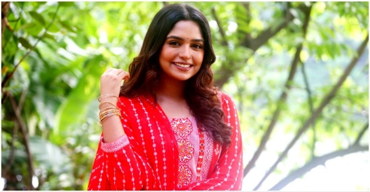 এখন ব্রাজিল সাপোর্ট করতে অনেক লজ্জা লাগে : হিমি