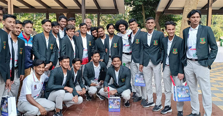 বিশ্বকাপ মাতানো আমিরুলরা পেলেন ৬৫ লাখ টাকা বোনাস