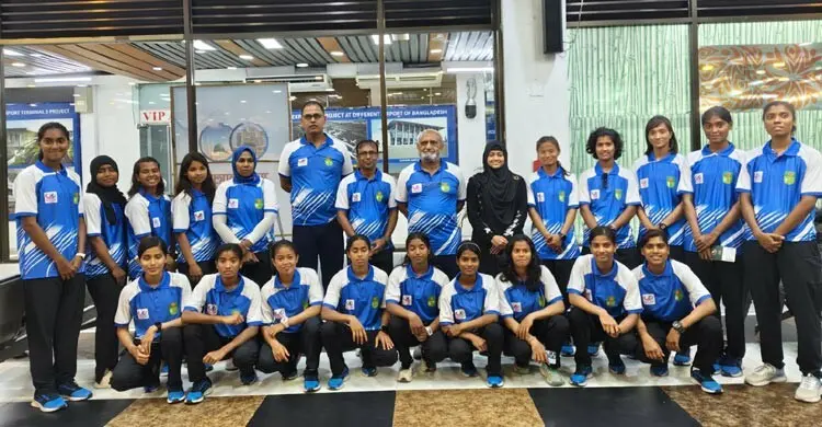 কোনো আয়োজন ছাড়াই ঐতিহাসিক সফরে হকির মেয়েরা, ফেডারেশনের ‘সরি’