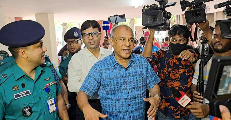 ৫ আগস্ট ঘিরে কোনো শঙ্কা নেই: স্বরাষ্ট্র উপদেষ্টা