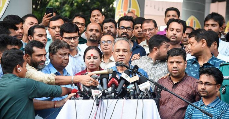 No security threat over Durga Puja: Home Adviser