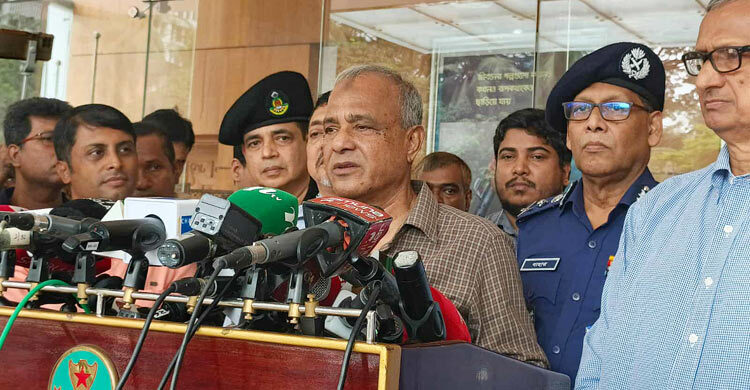 রাজবাড়ীর ঘটনা আমরা তদন্ত করে দেখছি: স্বরাষ্ট্র উপদেষ্টা