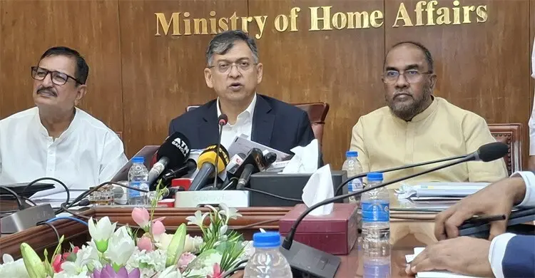 পর্যায়ক্রমে মাঠ থেকে সশস্ত্র বাহিনী প্রত্যাহার করা হচ্ছে
