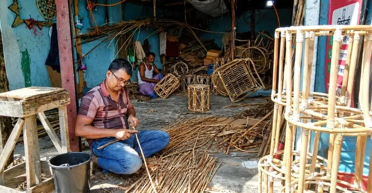 সিলেটের শতবর্ষী বেতশিল্প, টিকে থাকার লড়াইয়ে কারিগররা