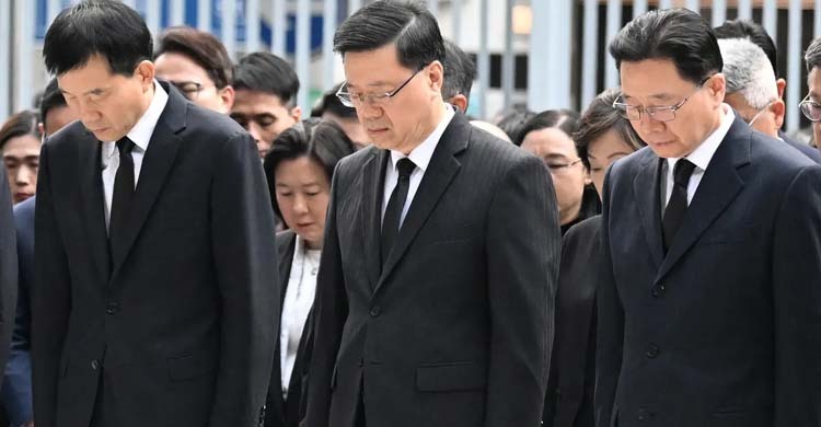 আগুনে হতাহতের ঘটনায় হংকংয়ে শোক পালন, গ্রেফতার ১১