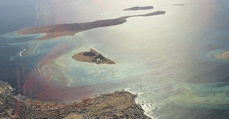 হরমুজ প্রণালি খুলতে যুক্তরাষ্ট্রের সঙ্গে যোগ দিচ্ছে আমিরাত