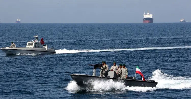 US issues 30-day waiver for Iranian oil purchases at sea