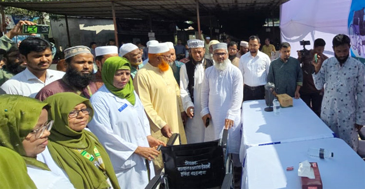 কুষ্টিয়ায় হাসপাতালে ট্রলি-হুইল চেয়ার-মেডিকেল সরঞ্জাম দিলো জামায়াত
