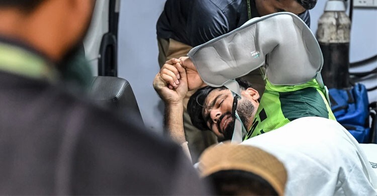 লিটনের চার ঠেকাতে গিয়ে এক মাসের জন্য ছিটকে গেলেন তালাত