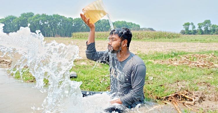 চুয়াডাঙ্গায় ভ্যাপসা গরমে নাভিশ্বাস
