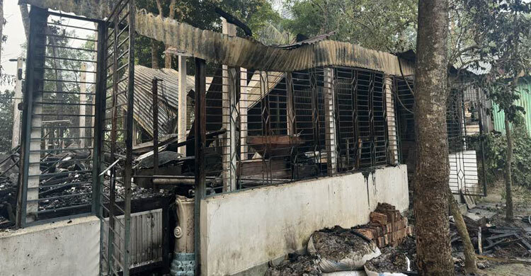 Sculptor’s house torched, IGP ordered to take action