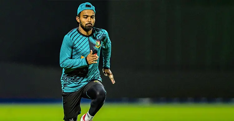 হৃদয়ের দুর্দান্ত থ্রোয়ে সাজঘরে রবিনসন