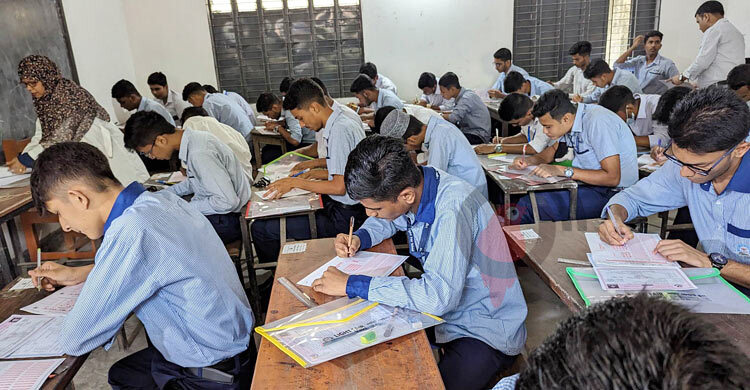 এইচএসসির ২২ ও ২৪ জুলাইয়ের পরীক্ষা একদিনে, যা বলছে শিক্ষা বোর্ড