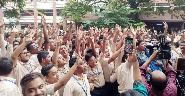 নটরডেমে পাসের হার ৯৯.৬০, জিপিএ-৫ পেয়েছেন ২৪৫৪