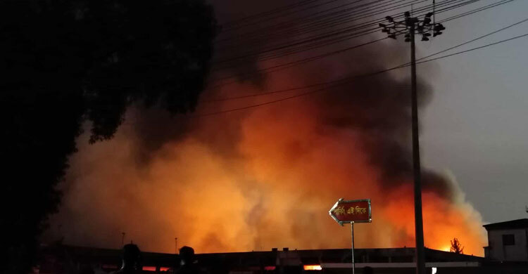 Fire rages for 5 hours at HSIA, flights suspended, smoke chokes city