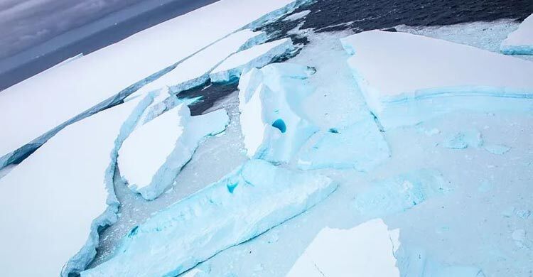 How A-68 iceberg transforms sea silently