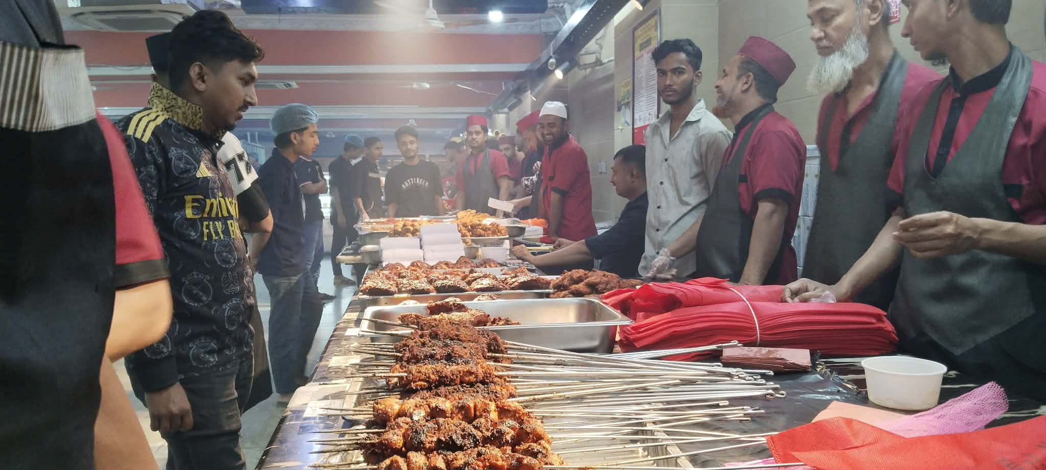 টানা ভাজাপোড়া খেলে শরীরে যেসব পরিবর্তন হতে পারে