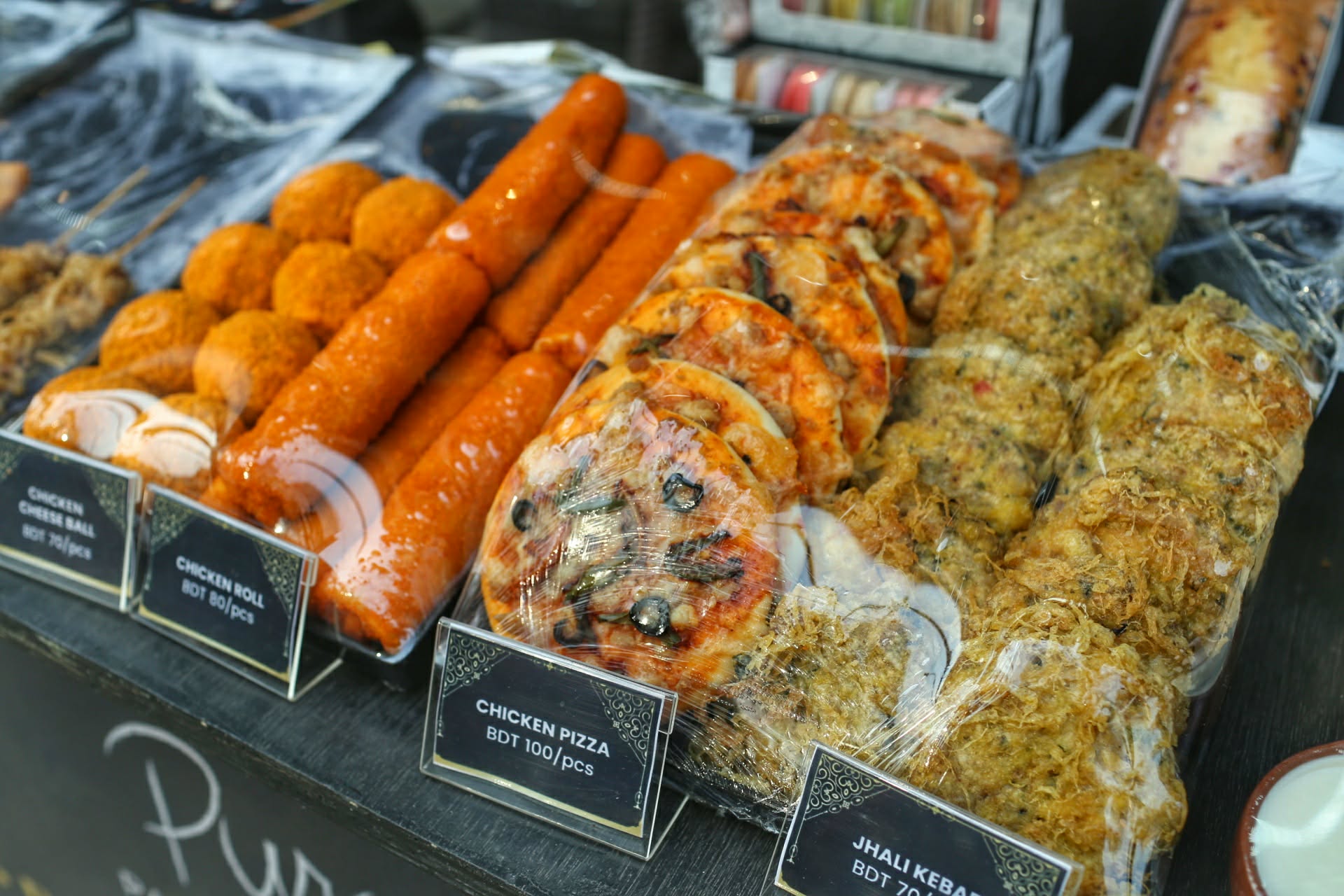 টানা ভাজাপোড়া খেলে শরীরে যেসব পরিবর্তন হতে পারে