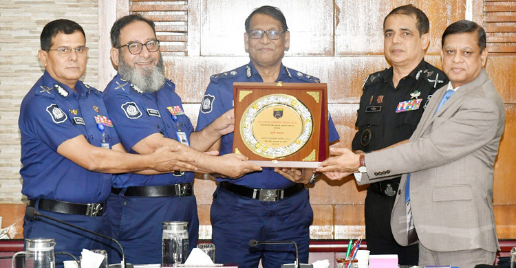 অবসরে যাচ্ছেন অতিরিক্ত আইজিপি সরদার তমিজউদ্দীন