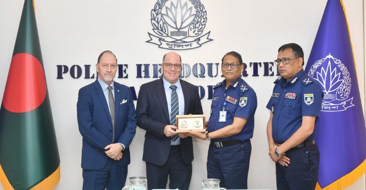 আইজিপির সঙ্গে রেড ক্রস প্রতিনিধিদলের সাক্ষাৎ