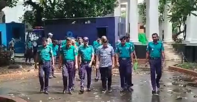 সাবেক আইজিপি আবদুল্লাহ আল মামুন ট্রাইব্যুনালে