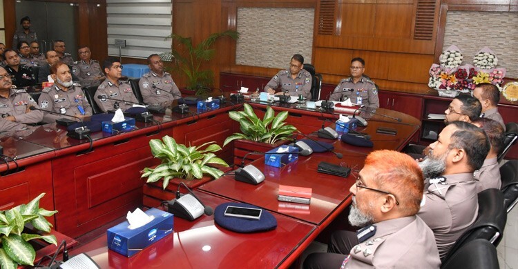 নবনিযুক্ত ও বিদায়ী আইজিপির সম্মানে সংবর্ধনা