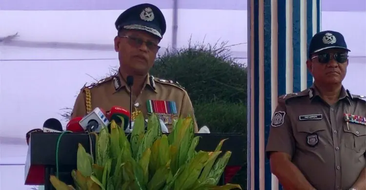 মাদকের সঙ্গে জড়িত পুলিশ সদস্যদের কোনো ছাড় নয়: আইজিপি