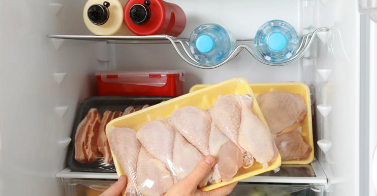 মুরগির কাঁচা মাংস কতদিন পর্যন্ত ফ্রিজে রাখা যায়
