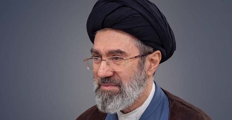 শহীদদের স্মরণে স্মৃতিসৌধ হিসেবে ফলের গাছ রোপণ করুন: ইমাম মোজতবা খামেনি