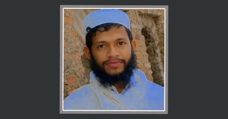 ফজরের নামাজে সেজদায় গিয়ে আর উঠলেন না ইমাম