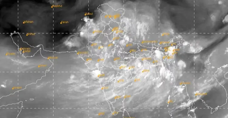 একরাতেই মানচিত্র থেকে উধাও ভারত, স্যাটেলাইট ছবিতে অবিশ্বাস্য দৃশ্য!