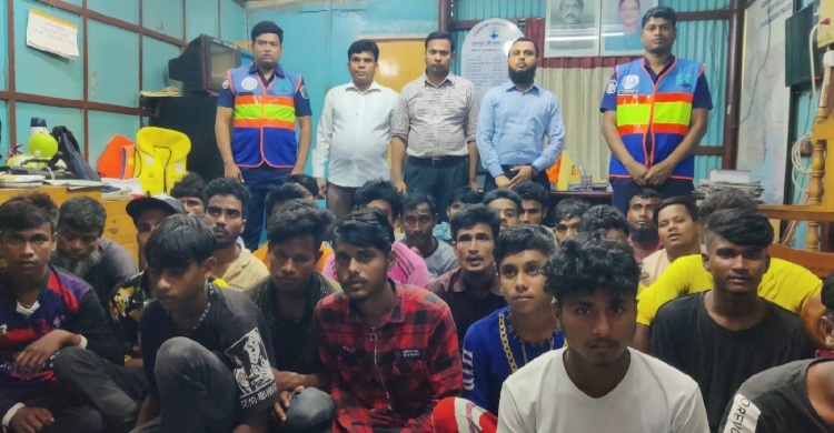 চাঁদপুরে জাটকা ধরার দায়ে ৩৩ জেলে আটক