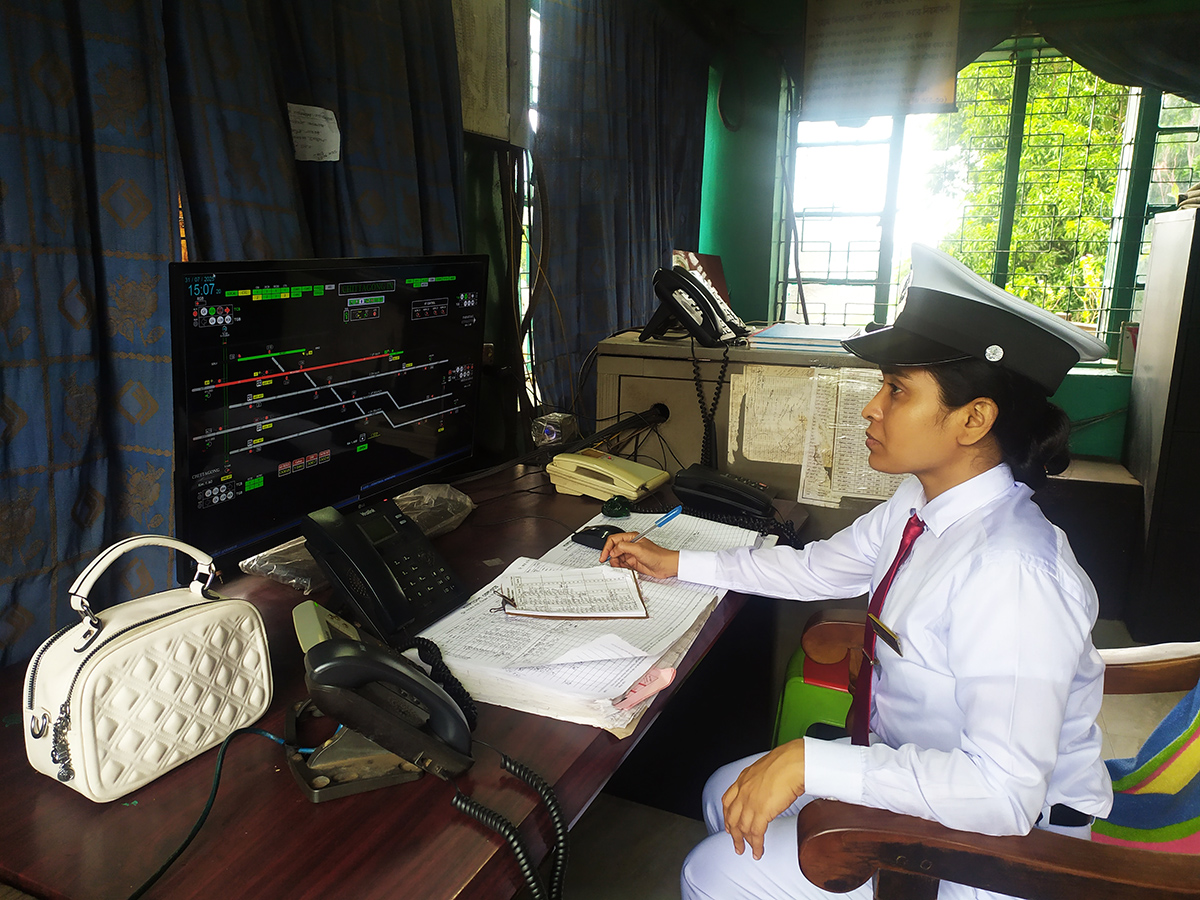 সবাই নিষেধ করেছিল, রেলকন্যা তানজিনা দমেননি