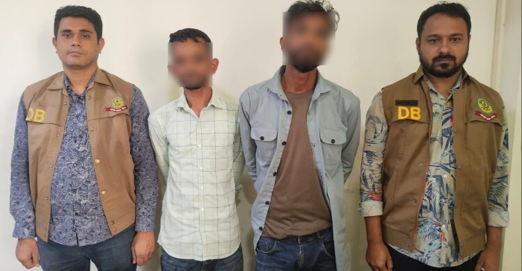 চট্টগ্রামে ছিনতাইকারী চক্রের দুই সদস্য আটক