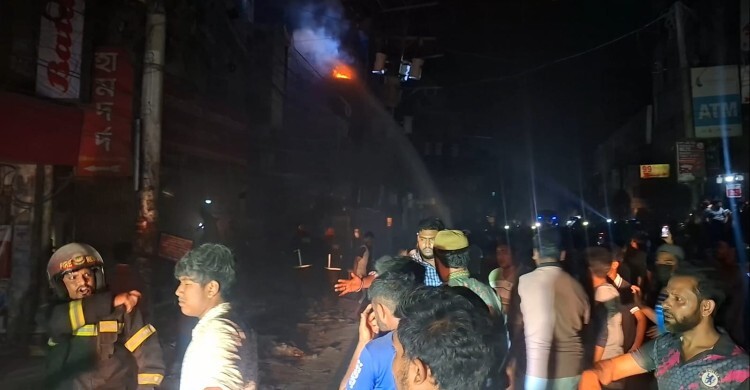 গাজীপুরে ট্রান্সফরমার বিস্ফোরিত হয়ে অগ্নিদগ্ধ ৩