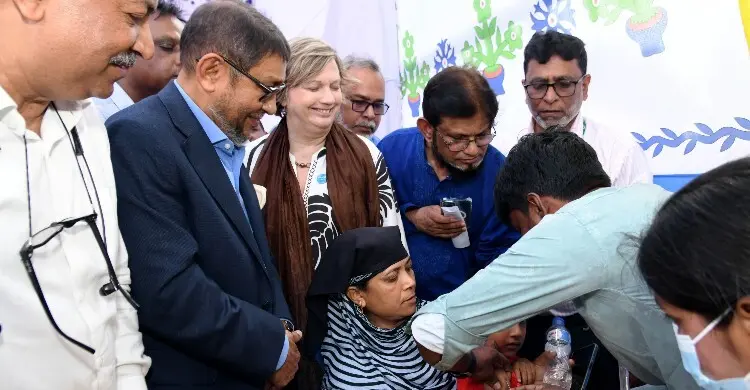 প্রধানমন্ত্রীর বিচক্ষণতায় টিকা কর্মসূচি এগিয়ে আনতে পেরেছি