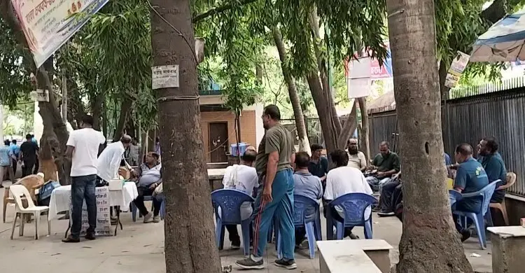 বাহাদুর শাহ পার্কে প্রাতঃভ্রমণকারীদের আয়োজনে বর্ষবরণ