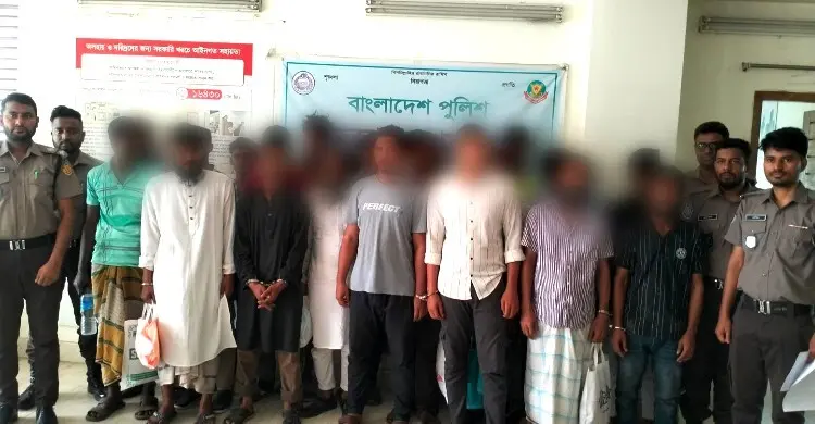 শাহজাহানপুরে বিশেষ অভিযানে গ্রেফতার ২১