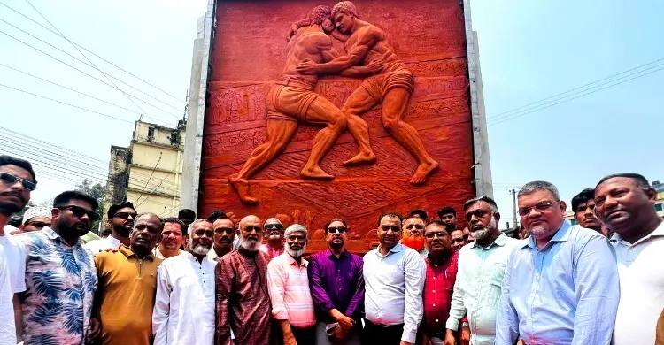 লালদিঘীতে বলি খেলার ম্যুরাল উদ্বোধন, চত্বরের নাম ‘জব্বার চত্বর’