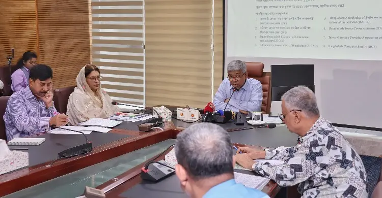 ইন্টারনেটকে জরুরি সেবা চিহ্নিত করে কর অব্যাহতির দাবি