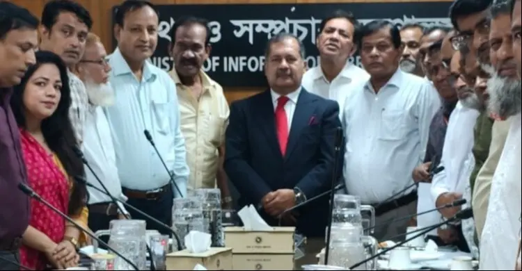 আলোচনার মাধ্যমে সংবাদপত্র কর্মচারীদের সমস্যা সমাধানের আশ্বাস মন্ত্রীর