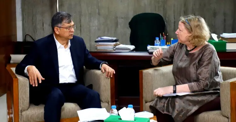 পুলিশ প্রশিক্ষণ ও সংস্কারে সহায়তা দিতে চায় ইউনেসকো