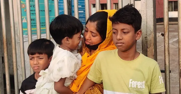 অবশেষে জামিন পেলেন নাবালক তিন সন্তানের সেই মা