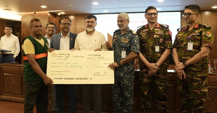 প্রধানমন্ত্রীর ঈদ উপহার পেলেন ডিএনসিসির ৩ হাজার পরিচ্ছন্নতাকর্মী