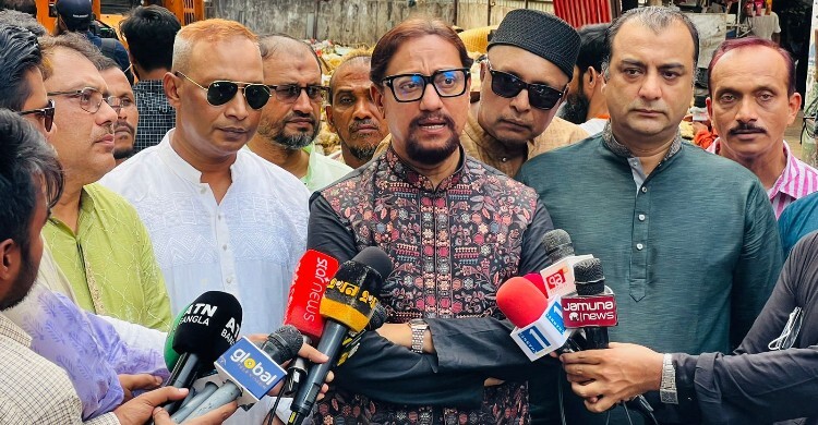 চট্টগ্রাম নগরীকে ৬ ঘণ্টার মধ্যে কোরবানির বর্জ্যমুক্ত ঘোষণা মেয়রের