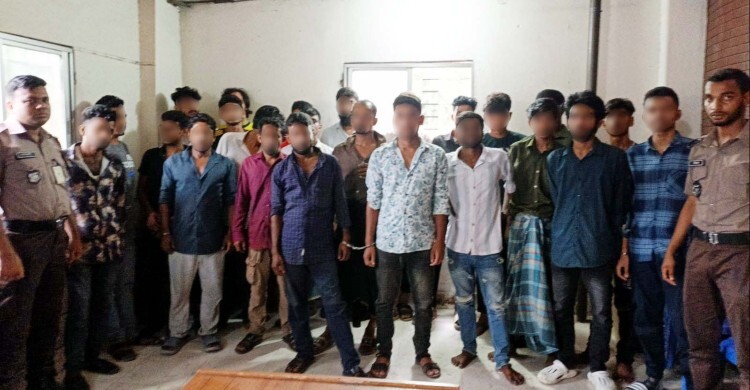 খিলক্ষেতে পুলিশের অভিযানে গ্রেফতার ২৯